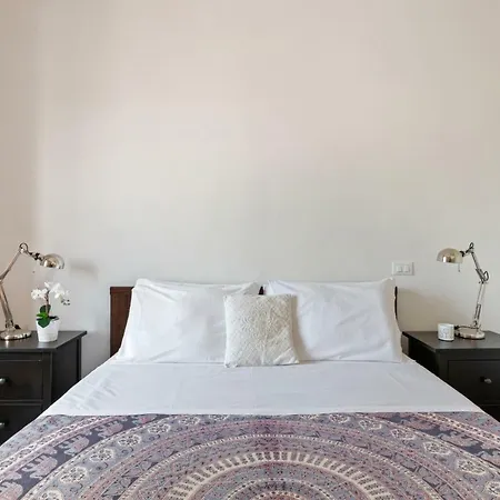 Beautiful 4bed Apt,sleeps 9 Nr Piazza Della Liberta